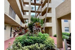 408 NW 68th Ave APT 412, Plantation, FL 33317, Sold 10/11/24