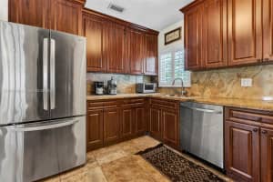 7000 SW 59th St, Miami, FL 33143, Sold 10/15/24