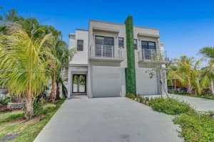 511 SW 11th St, Fort Lauderdale, FL 33315, Sold 11/08/24
