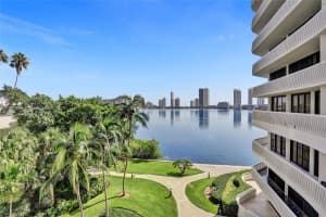 3000 Island Blvd Apt 403, Aventura, FL 33160, Sold 03/17/25