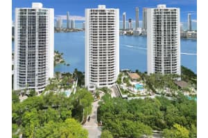 3000 Island Blvd Apt 403, Aventura, FL 33160, Sold 03/17/25