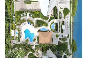 3000 Island Blvd Apt 403, Aventura, FL 33160, Sold 03/17/25