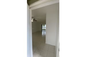 9720 Hammocks Blvd Apt 204-37, Miami, FL 33196, Sold 10/18/24