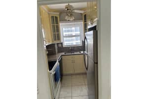 4747 Collins Ave APT 907, Miami Beach, FL 33140, Sold 02/18/25