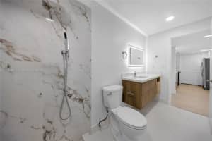 230 Lakeview Dr APT 302, Weston, FL 33326, Sold 12/23/24
