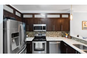 17800 NW 73rd Ave Apt 102-21, Hialeah, FL 33015, - MLS#A11646149