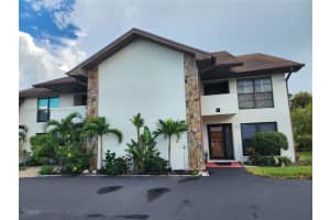 393 Sw 35th St 393, Palm City