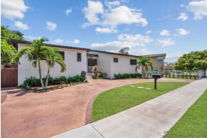 7924 SW 19th St, Miami, FL 33155, Sold 12/03/24