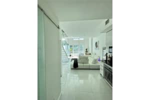 60 SW 13th St Apt 2006, Miami, FL 33130, Sold 01/31/25