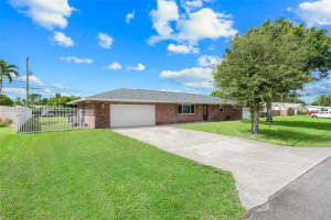 55 W Arch Dr, Greenacres, FL 33467, Sold 11/20/24