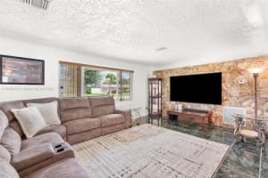 55 W Arch Dr, Greenacres, FL 33467, Sold 11/20/24