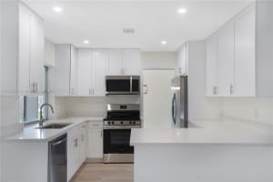 2311 NW 28th St, Oakland Park, FL 33311, Sold 12/06/24