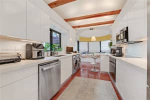 10102 NW 52nd Terrace, Doral, FL 33178, Sold 01/24/25