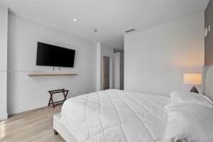 229 SW 9th St #708, Miami, FL 33130, Sold 05/28/25