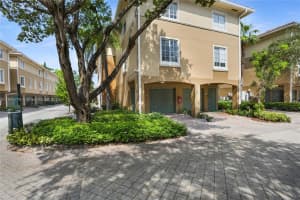 2941 Ne 185th St 1305, Miami