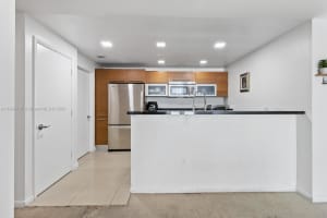 253 NE 2nd St, Miami, FL 33132, Sold 12/09/24