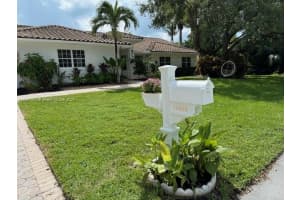 15625 SW 78th Pl, Palmetto Bay, FL 33157, Sold 11/22/24
