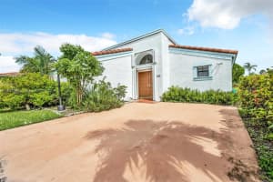 462 SW 87th Ct, Miami, FL 33174, Sold 10/17/24