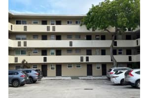 1680 Ne 191st St 412-2, Miami