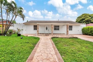 880 NE 3rd Pl, Hialeah, FL 33010, Sold 10/31/24