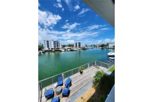 8080 Tatum Waterway Dr 26, Miami Beach