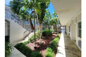 8080 Tatum Waterway Dr 26 Miami Beach, FL 33141 - MLS#A11647262
