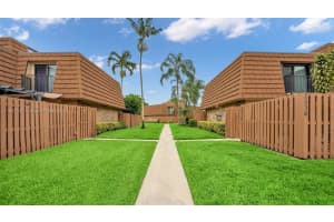2534 Camelot Ct, Hollywood, FL 33026, Sold 09/26/24