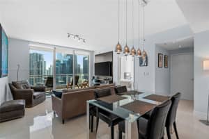90 SW 3rd St APT 3401, Miami, FL 33130, Sold 10/31/24