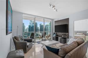90 SW 3rd St APT 3401, Miami, FL 33130, Sold 10/31/24
