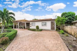 851 SE 1st St, Hialeah, FL 33010, Sold 10/17/24