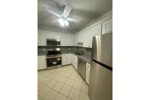 3850 Washington St APT 1110, Hollywood, FL 33021, Sold 11/15/24