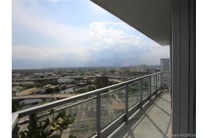 90 SE 3rd St, Miami, FL 33131, Sold 10/07/24