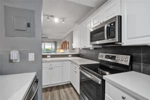2525 W Golf Blvd APT 115, Pompano Beach, FL 33064, Sold 01/29/25