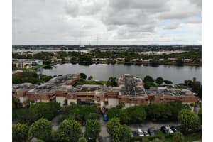 671 NE 195th St APT 220E, Miami, FL 33179, Sold 11/14/24