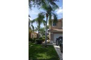 15839 SW 12th St, Pembroke Pines, FL 33027, Sold 12/09/24