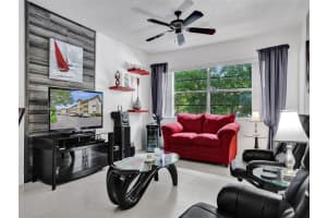 5102 NW 36th St APT 508, Lauderdale Lakes, FL 33319, Sold 10/28/24