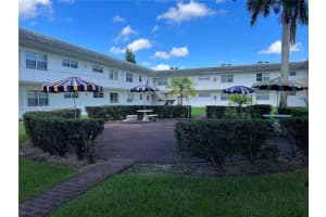 6191 SW 37th St, Davie, FL 33314, Sold 01/31/25