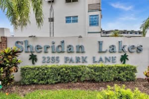 2200 Park Ln APT 101, Hollywood, FL 33021, Sold 03/26/25