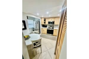 10014 NW 41st St #32, Doral, FL 33178, Sold 12/23/24