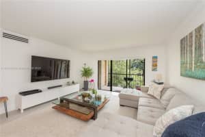 193 Lakeview Dr, Weston, FL 33326, Sold 11/14/24