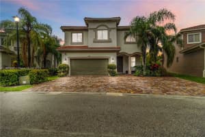 1085 Center Stone Ln, Riviera Beach, FL 33404, Sold 10/03/24