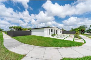 1920 SW 87th Pl, Miami, FL 33165, Sold 10/10/24