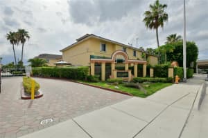8310 NW 10th St APT 3, Miami, FL 33126, Sold 10/29/24