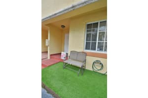 8310 NW 10th St APT 3, Miami, FL 33126, Sold 10/29/24