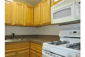 20275 NE 2nd Ave APT 22, Miami, FL 33179, Sold 01/15/25