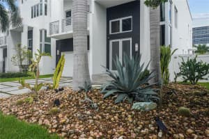 8219 NW 34th St, Doral, FL 33122, Sold 11/13/24