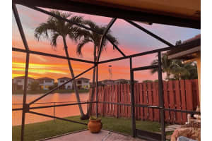330 SW 113th Terrace, Pembroke Pines, FL 33025, Sold 10/30/24