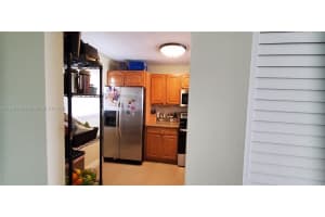 111 Royal Pk Dr APT 4F, Oakland Park, FL 33309, Sold 06/20/25
