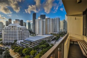 520 Brickell Key Dr, Miami, FL 33131, Sold 02/03/25