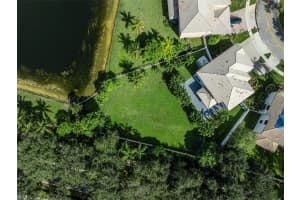 13862 NW 10th Ct, Pembroke Pines, FL 33028, Sold 10/25/24